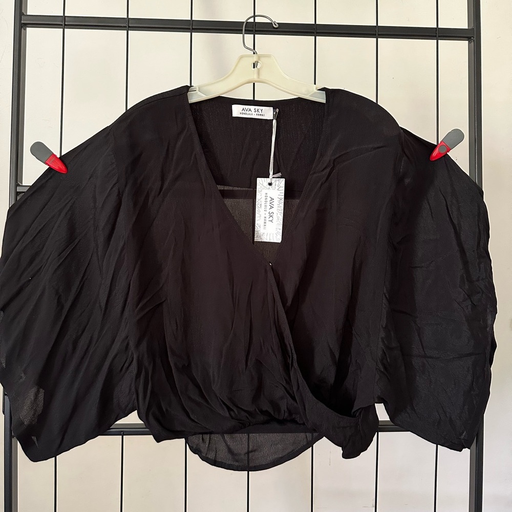 Ava Sky Elegant Black Blouse